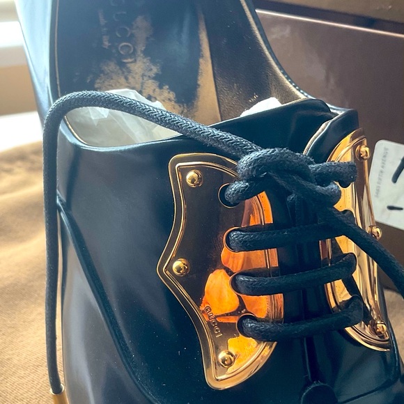 Gucci Boots, size 8 1/2, mint in original box. - Picture 2 of 5